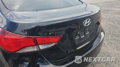 2014 Hyundai Elantra SE Sedan - zdjęcie 25 z 30 - miniatura