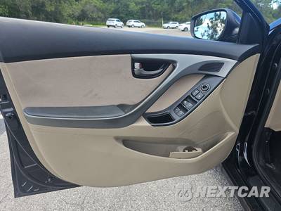 2014 Hyundai Elantra SE Sedan - zdjęcie 9 z 30 - miniatura