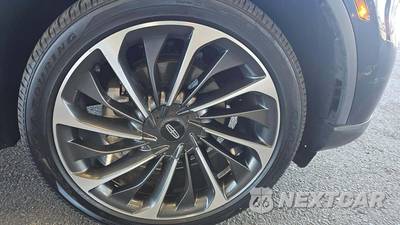 2023 Lincoln Aviator Reserve - zdjęcie 26 z 39 - miniatura
