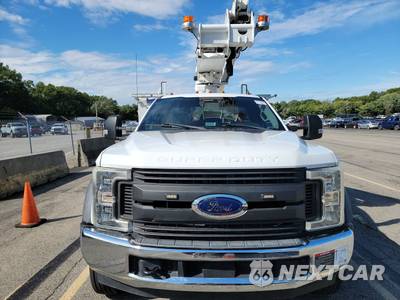 2018 Ford Super Duty F-450 Cab Chassis XL Regular Cab DRW - zdjęcie 2 z 22 - miniatura