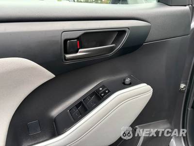 2023 Toyota Highlander LE - zdjęcie 18 z 60 - miniatura