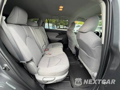 2023 Toyota Highlander LE - zdjęcie 42 z 60 - miniatura