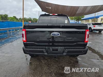 2022 Ford F-150 LARIAT Crew Cab Short Bed - zdjęcie 5 z 23 - miniatura