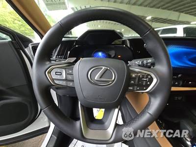 2022 Lexus NX 250 Premium - zdjęcie 10 z 29 - miniatura