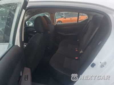 2025 Nissan Sentra SV - zdjęcie 13 z 18 - miniatura