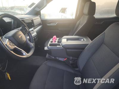 2026 Chevrolet Silverado 1500 LT Crew Cab Short Bed 1LT - zdjęcie 7 z 20 - miniatura
