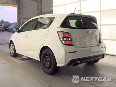 2020 Chevrolet Sonic LT Hatchback 1FL - zdjęcie 6 z 23 - miniatura