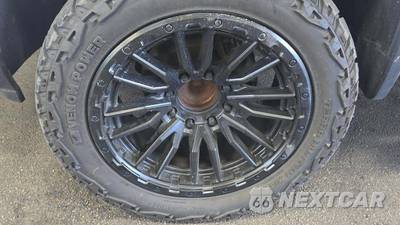 2024 Chevrolet Silverado 2500HD LT Crew Cab Medium Bed 1LT - zdjęcie 28 z 30 - miniatura