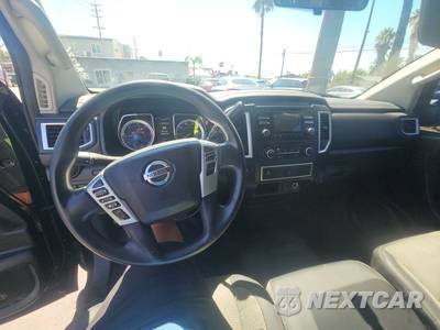2017 Nissan TITAN XD S Crew Cab Medium Bed - zdjęcie 11 z 33 - miniatura