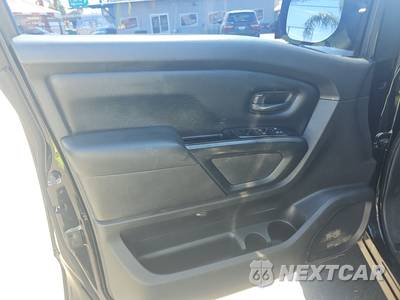 2017 Nissan TITAN XD S Crew Cab Medium Bed - zdjęcie 9 z 33 - miniatura