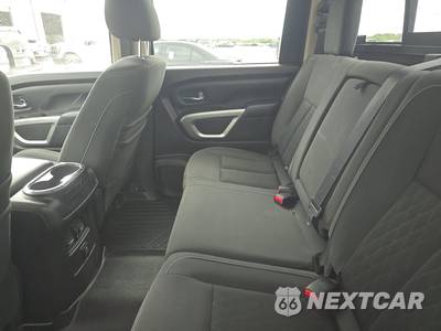 2017 Nissan TITAN SV Crew Cab Short Bed - zdjęcie 13 z 38 - miniatura