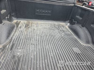 2017 Nissan TITAN SV Crew Cab Short Bed - zdjęcie 16 z 38 - miniatura
