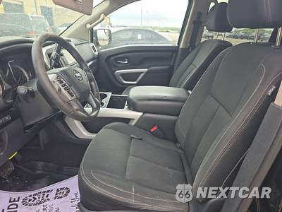 2017 Nissan TITAN SV Crew Cab Short Bed - zdjęcie 7 z 38 - miniatura