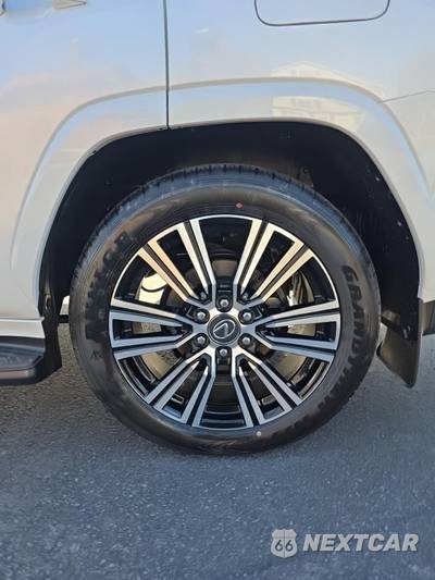 2026 Lexus LX 700h Luxury - zdjęcie 11 z 22 - miniatura