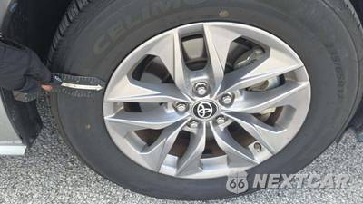 2025 Toyota Sienna LE 8-Passenger 120.5" WB - zdjęcie 21 z 39 - miniatura