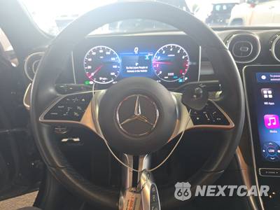 2025 Mercedes-Benz C 300 4MATIC - zdjęcie 10 z 26 - miniatura