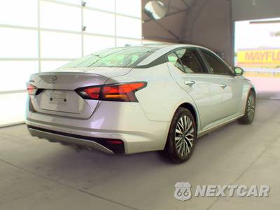 2025 Nissan Altima SV - zdjęcie 4 z 28 - miniatura