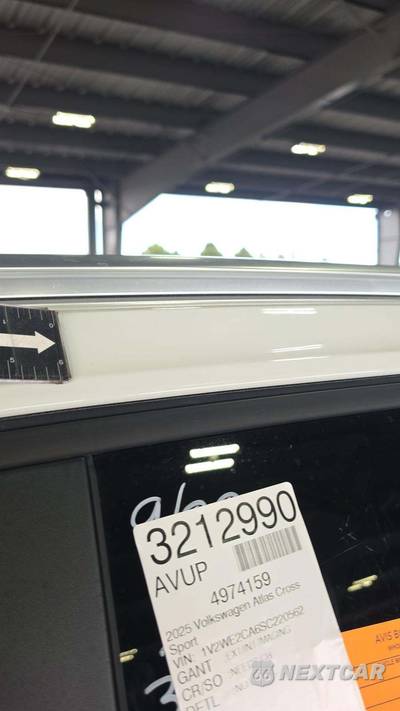 2025 Volkswagen Atlas Cross Sport 2.0T SE w/Technology - zdjęcie 26 z 32 - miniatura