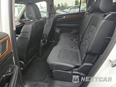 2025 Volkswagen Atlas 2.0T SE w/Technology - zdjęcie 13 z 37 - miniatura