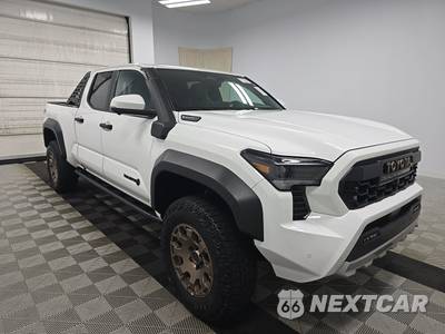 2026 Toyota Tacoma i-FORCE MAX Trailhunter Crew Cab Long Bed - zdjęcie 3 z 20 - miniatura