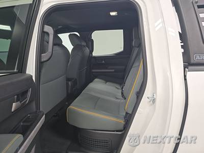 2026 Toyota Tacoma i-FORCE MAX Trailhunter Crew Cab Long Bed - zdjęcie 13 z 20 - miniatura