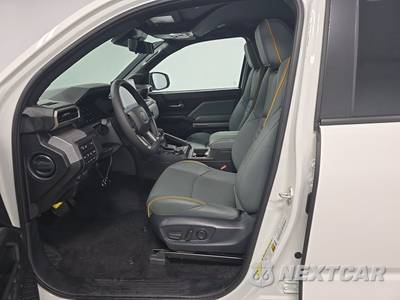 2026 Toyota Tacoma i-FORCE MAX Trailhunter Crew Cab Long Bed - zdjęcie 7 z 20 - miniatura