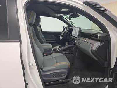 2026 Toyota Tacoma i-FORCE MAX Trailhunter Crew Cab Long Bed - zdjęcie 8 z 20 - miniatura