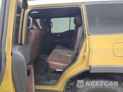 2025 Toyota Land Cruiser - zdjęcie 13 z 21 - miniatura