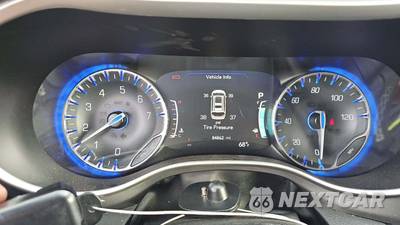 2023 Chrysler Pacifica Touring L 121.6" WB - zdjęcie 19 z 34 - miniatura