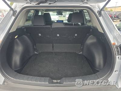 2025 Toyota Corolla Cross LE - zdjęcie 16 z 36 - miniatura