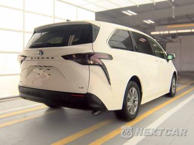 2025 Toyota Sienna LE 8-Passenger 120.5" WB - zdjęcie 4 z 23 - miniatura