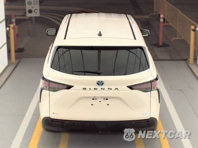 2025 Toyota Sienna LE 8-Passenger 120.5" WB - zdjęcie 5 z 23 - miniatura