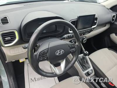 2025 Hyundai Venue SEL - zdjęcie 11 z 27 - miniatura