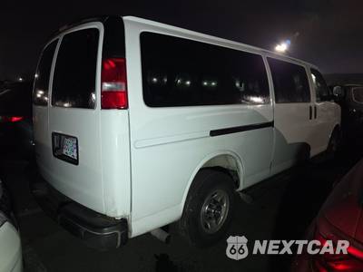 2025 Chevrolet Express 3500 Passenger Van LT 1LT 155.1" WB - zdjęcie 4 z 30 - miniatura