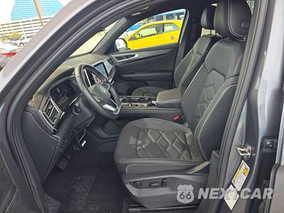 2025 Volkswagen Atlas Cross Sport 2.0T SE w/Technology - zdjęcie 7 z 24 - miniatura