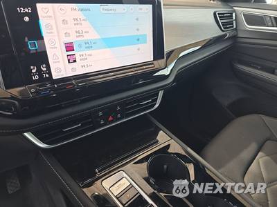 2025 Volkswagen Atlas Cross Sport 2.0T SE w/Technology - zdjęcie 11 z 24 - miniatura