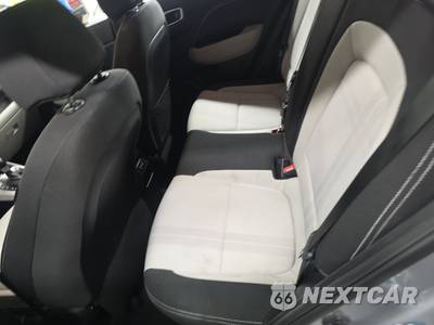 2025 Hyundai Venue SEL - zdjęcie 13 z 28 - miniatura