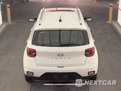 2025 Hyundai Venue SEL - zdjęcie 5 z 25 - miniatura