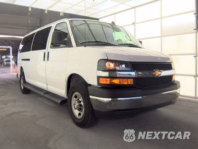 2025 Chevrolet Express 3500 Passenger Van LT 1LT 155.1" WB - zdjęcie 3 z 28 - miniatura