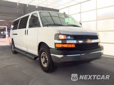 2025 Chevrolet Express 3500 Passenger Van LT 1LT 155.1" WB - zdjęcie 3 z 22 - miniatura