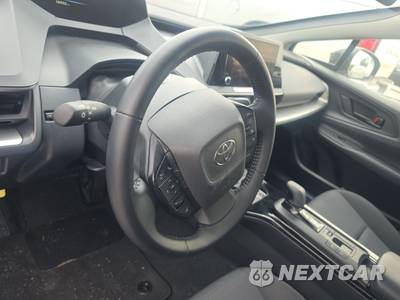 2026 Toyota Prius LE - zdjęcie 10 z 20 - miniatura