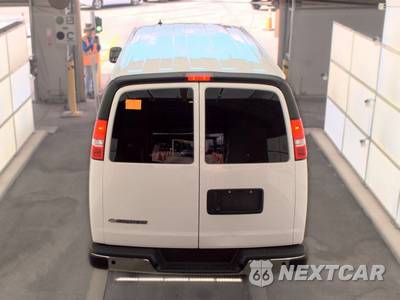 2025 Chevrolet Express 3500 Passenger Van LT 1LT 155.1" WB - zdjęcie 5 z 24 - miniatura