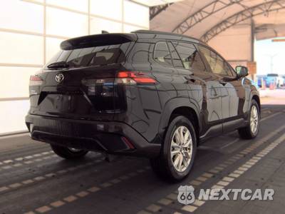 2026 Toyota Corolla Cross LE - zdjęcie 4 z 24 - miniatura