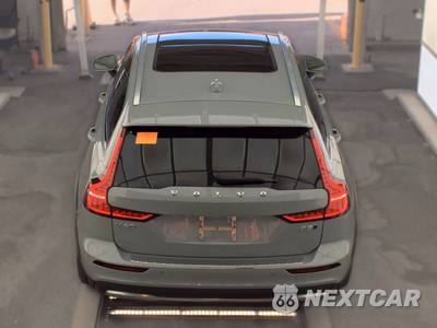 2025 Volvo V60 Cross Country B5 Plus - zdjęcie 5 z 31 - miniatura