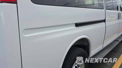 2025 Chevrolet Express 3500 Passenger Van LT 1LT 155.1" WB - zdjęcie 22 z 27 - miniatura