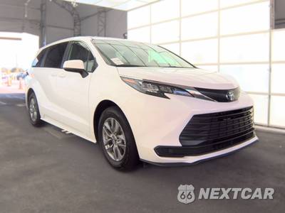 2025 Toyota Sienna LE 8-Passenger 120.5" WB - zdjęcie 3 z 26 - miniatura