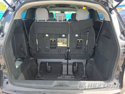2025 Toyota Sienna LE 8-Passenger 120.5" WB - zdjęcie 17 z 23 - miniatura