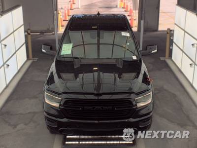2022 Ram 1500 Laramie Crew Cab Short Bed - zdjęcie 2 z 28 - miniatura