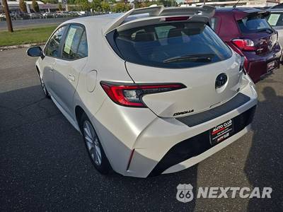 2025 Toyota Corolla Hatchback SE - zdjęcie 6 z 22 - miniatura
