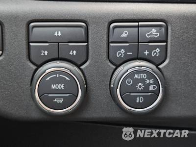 2025 Chevrolet Silverado 2500HD LT Crew Cab Long Bed 1LT - zdjęcie 20 z 33 - miniatura